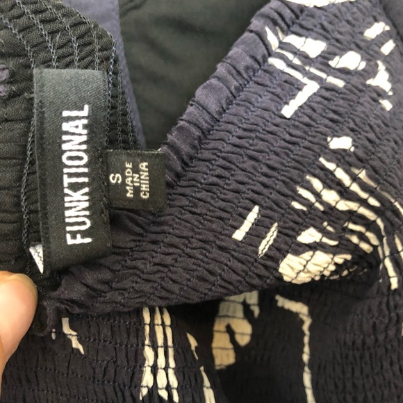 Silk dress - Picture 3 of 3